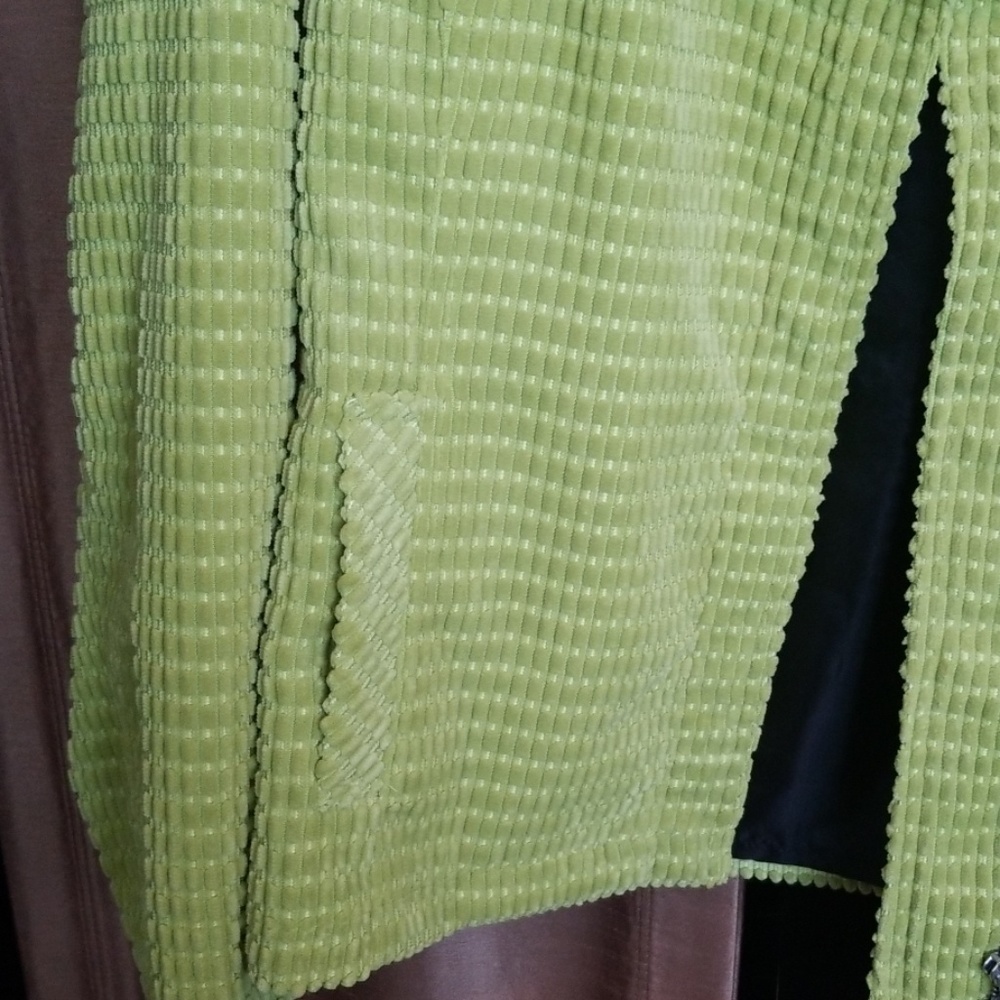 Green Jacket - Picture 4 of 4